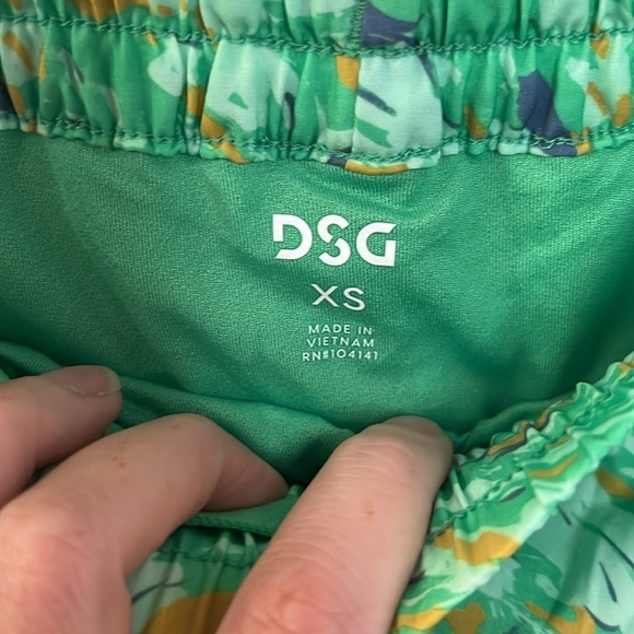 DSG Green Mid Rise Stride Running Shorts, Women’s Size Extra Small - Picture 4 of 9